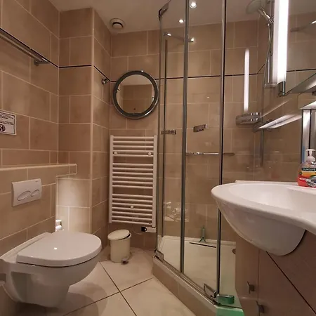 4 Pers Au Lavandou, Climatise - Fr-1-803-57 شقة *